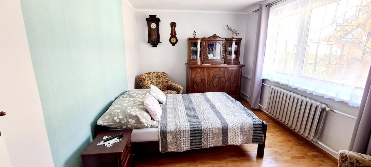 Moris 2 Pokoje Goscinne Łeba Habitación foto