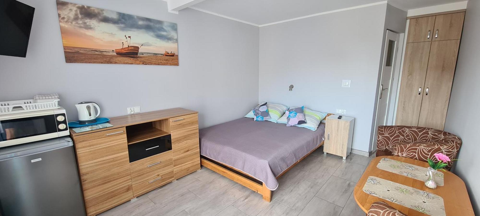 Moris 2 Pokoje Goscinne Łeba Exterior foto