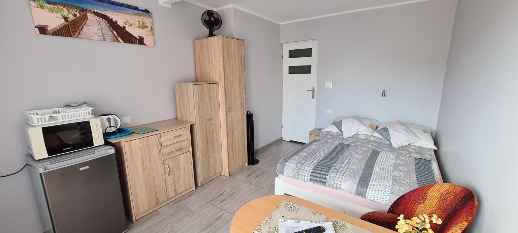 Moris 2 Pokoje Goscinne Łeba Habitación foto