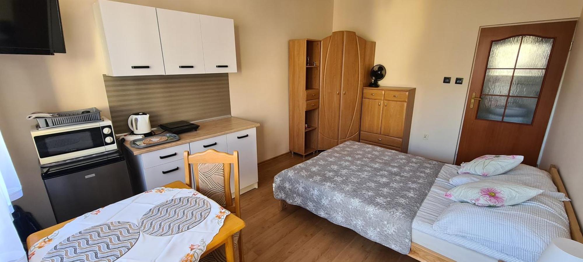 Moris 2 Pokoje Goscinne Łeba Habitación foto