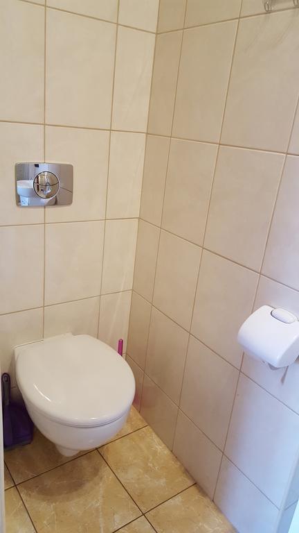 Moris 2 Pokoje Goscinne Łeba Exterior foto